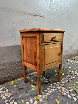Buró de madera
