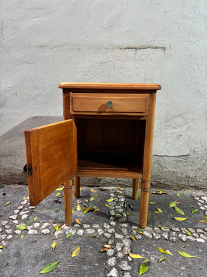 Buró de madera