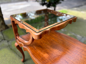 Mesa telefonera