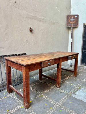 Mesa larga doble cajón