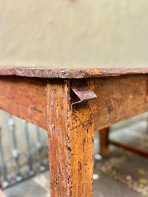 Mesa larga doble cajón