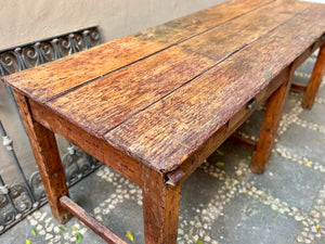 Mesa larga doble cajón