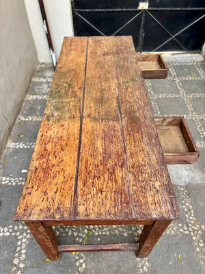 Mesa larga doble cajón