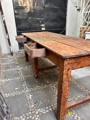 Mesa larga doble cajón