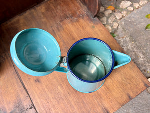 Cafetera con tapa