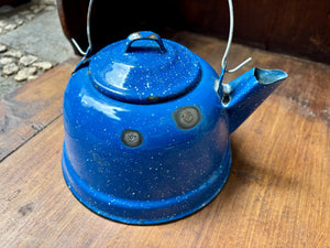 Tetera con tapa