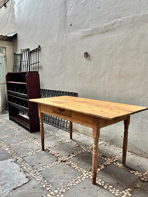 Mesa escritorio con cajón