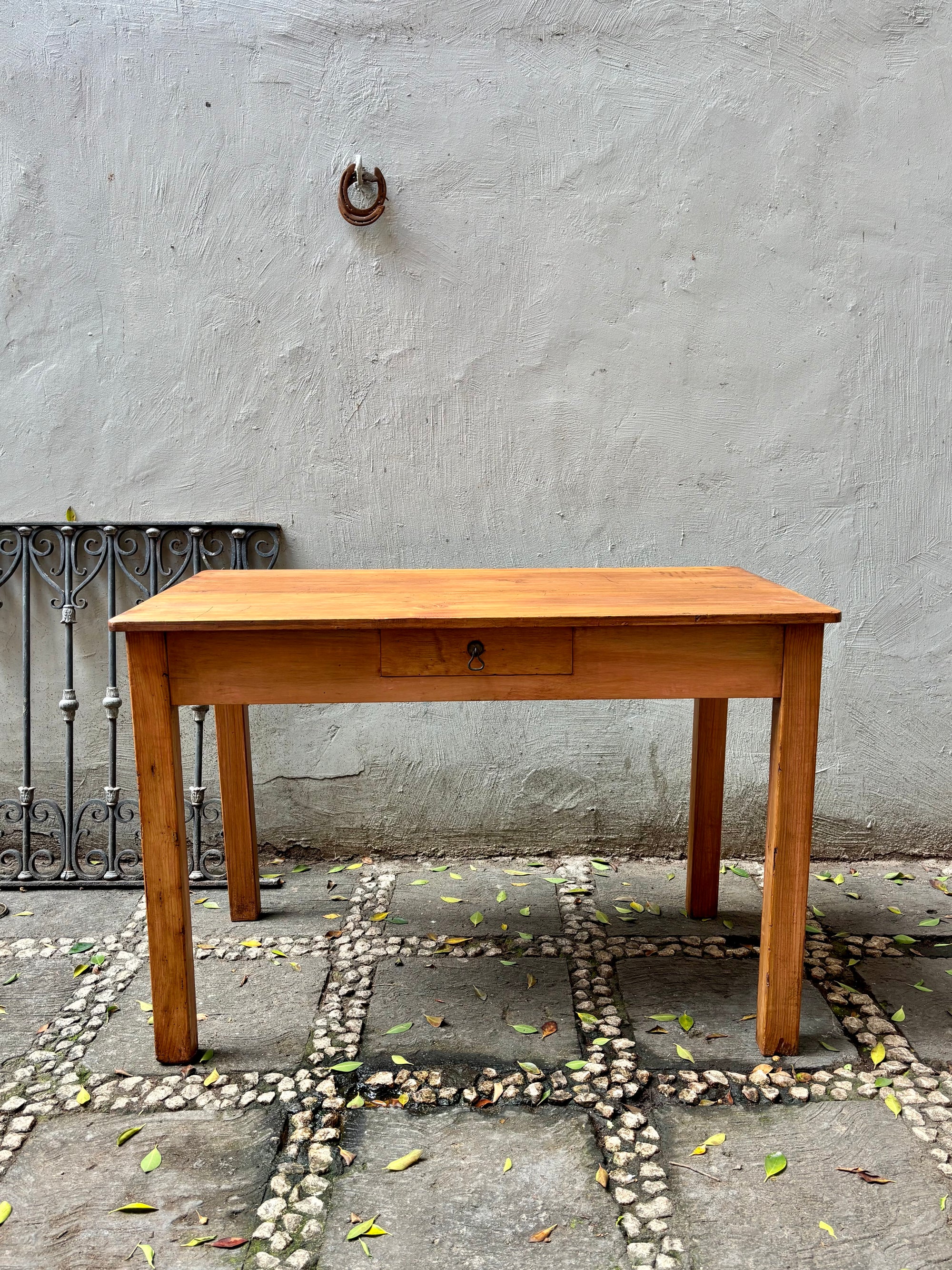 Mesa con cajon