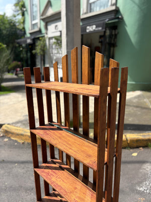Trastero de madera