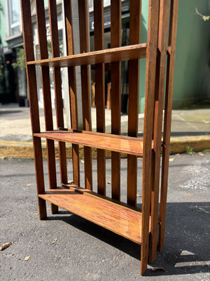Trastero de madera