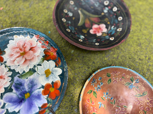 Platos de madera decorados