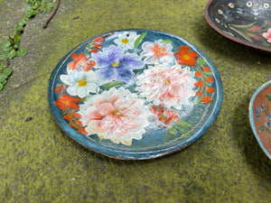 Platos de madera decorados