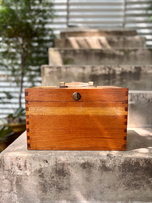 Caja de cedro con llave