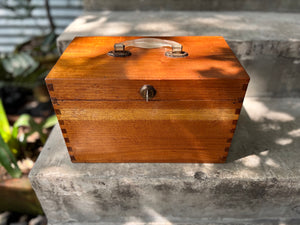 Caja de cedro con llave