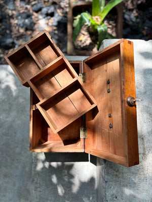 Caja de cedro con llave