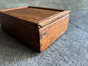 Caja de madera grande con tapa
