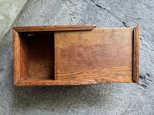 Caja de madera grande con tapa