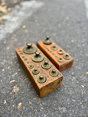 Juego de pesas antiguas (8pzs)