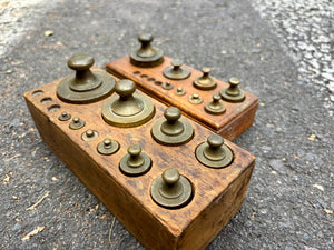 Juego de pesas antiguas (8pzs)
