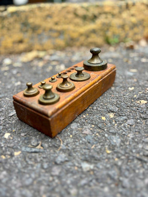 Juego de pesas antiguas (8pzs)