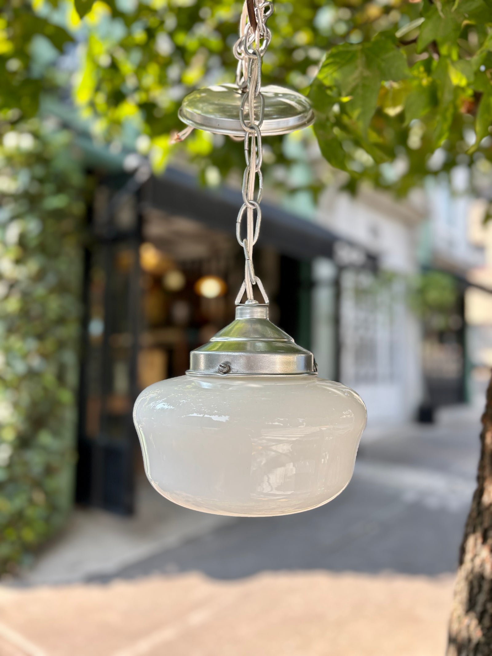 Lámpara opalina blanca