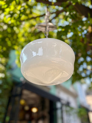 Lámpara opalina blanca
