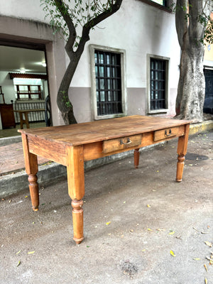 Mesa dos cajones
