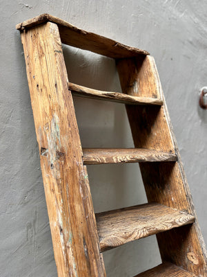 Escalera de tapanco