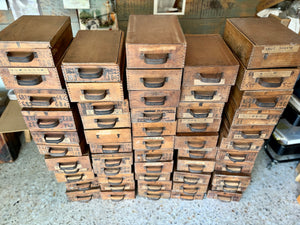 Cajones de biblioteca antiguos