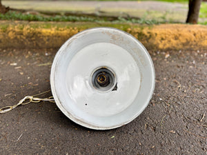 Lámpara industrial porcelanizada