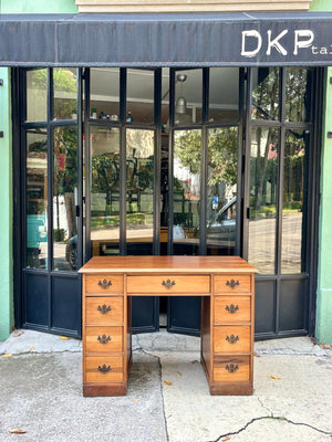 Escritorio de madera