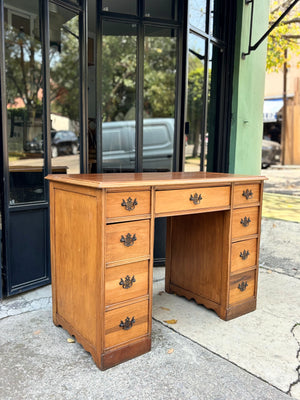 Escritorio de madera