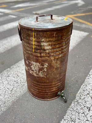 Dispensador de agua antiguo