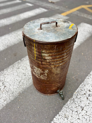 Dispensador de agua antiguo