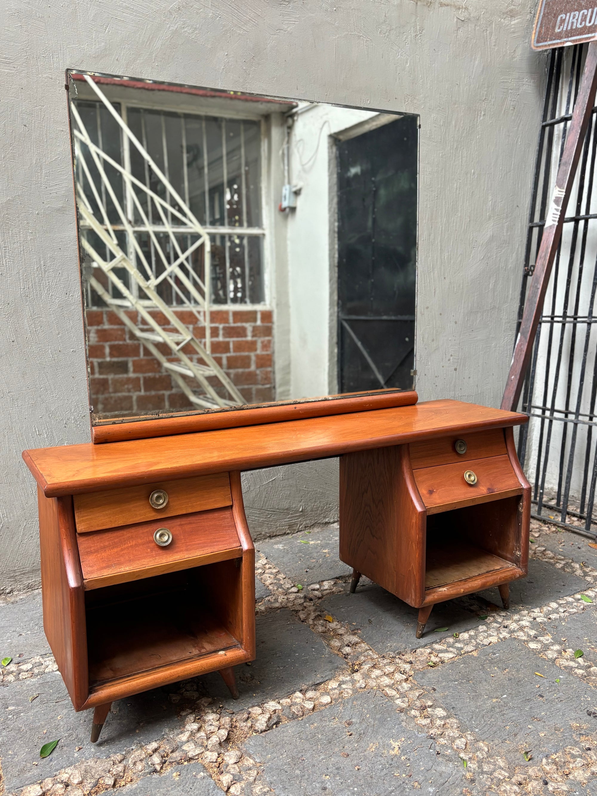 Tocador Art Deco