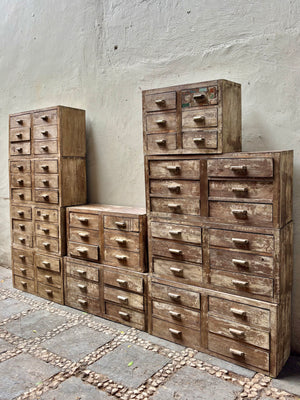 Mueble antiguo de tlapalería