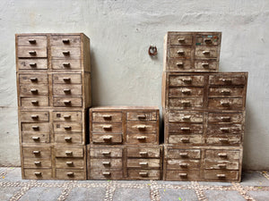 Mueble antiguo de tlapalería