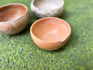 Cajetes de barro antiguo