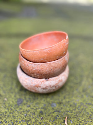 Cajetes de barro antiguo