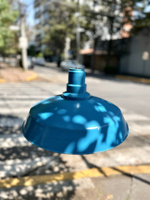 Campana industrial azul