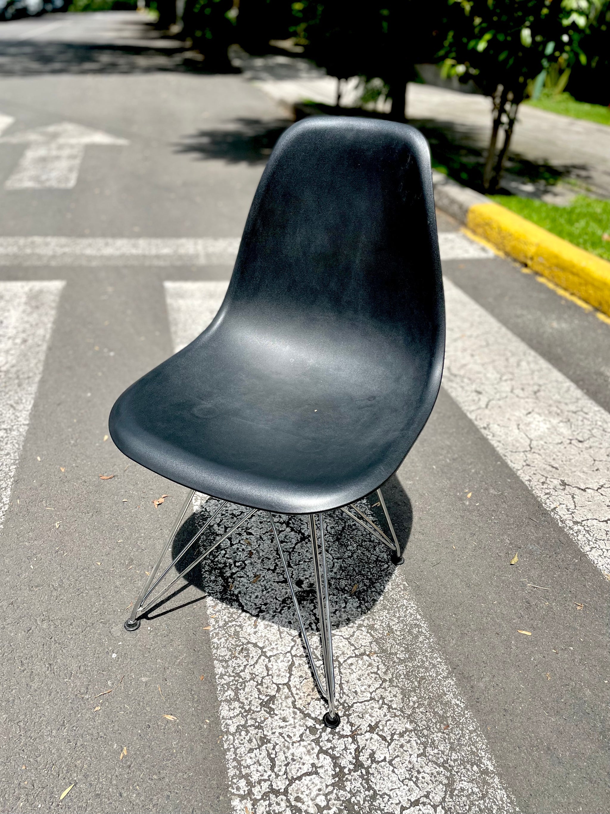 Silla Eames réplica