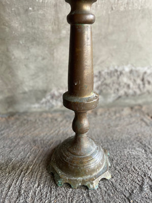 Candelabro de bronce