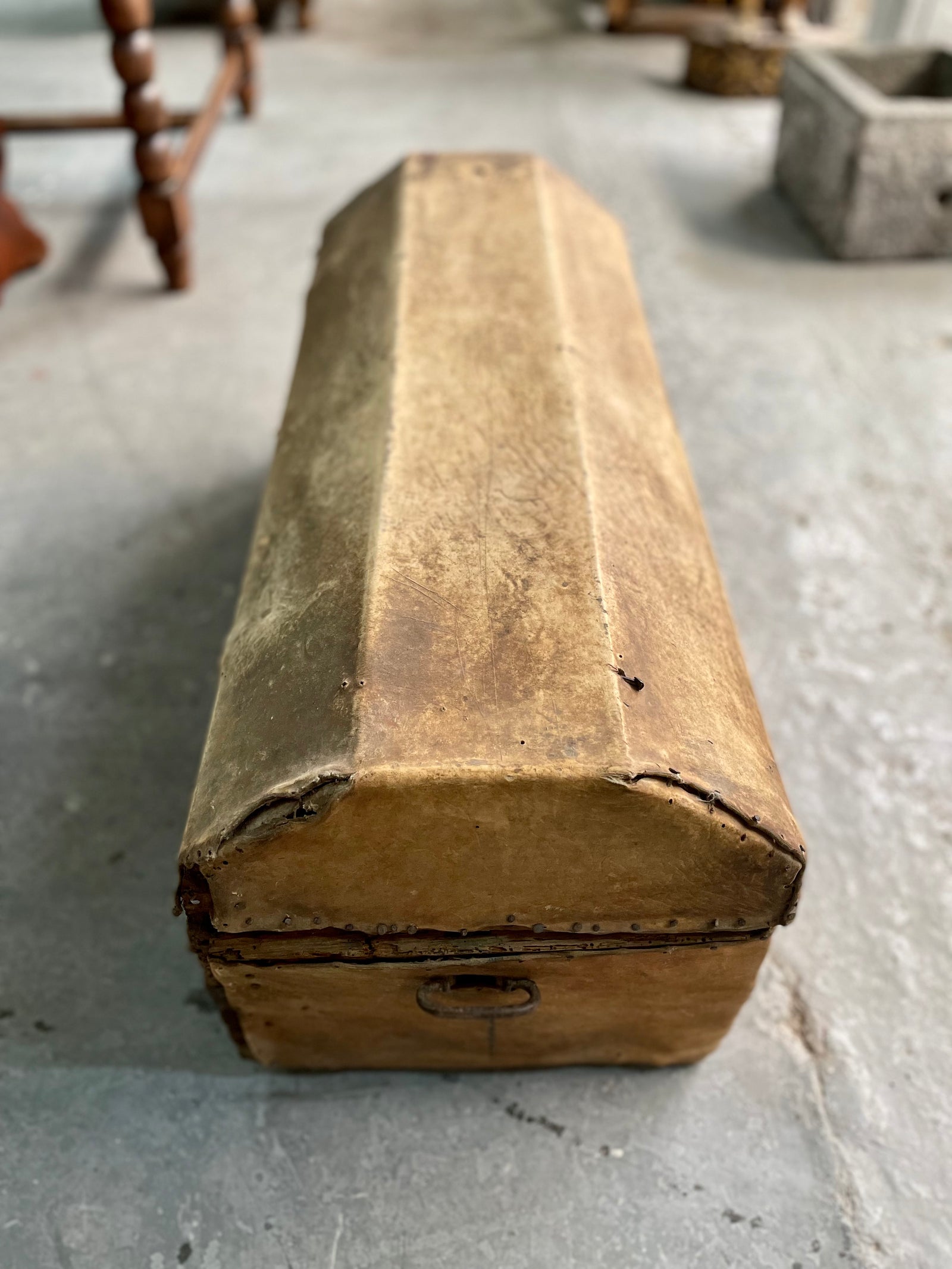 Baúl forrado en piel